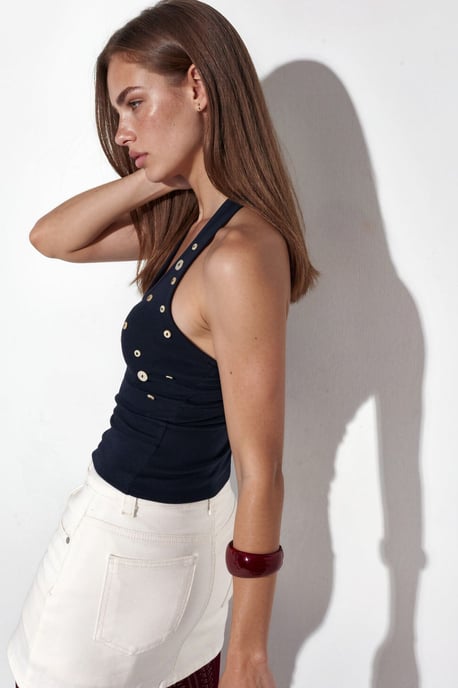 Embroidered Slim-Fit Sleeveless Blouse - Image 2