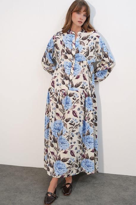 Floral Maxi Dress With Mandarin Collar - Image 3