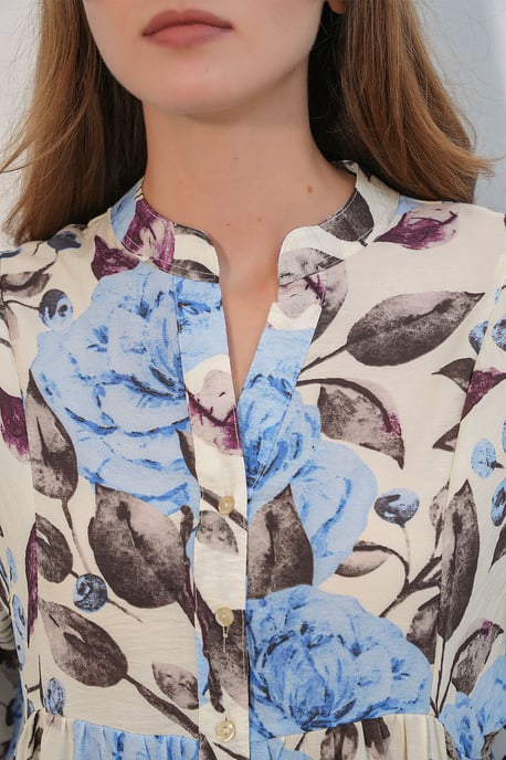 Floral Maxi Dress With Mandarin Collar - Image 6
