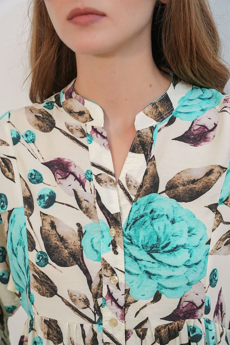 Floral Maxi Dress With Mandarin Collar - Image 6