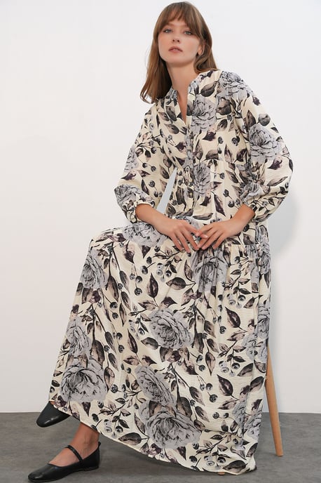 Floral Maxi Dress With Mandarin Collar - Image 3
