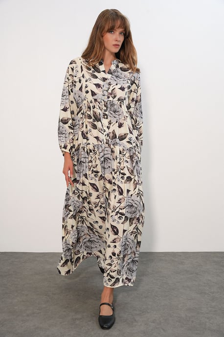 Floral Maxi Dress With Mandarin Collar - Image 4