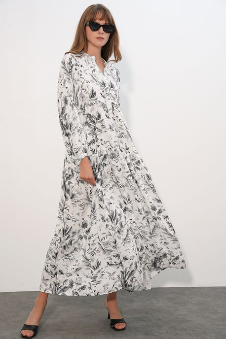 Patterned V-Neck Maxi Dress - Image 3