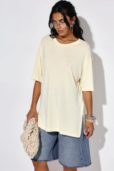 T-shirt met korte mouwen en slitsdetails op de ronde hals - Image 5