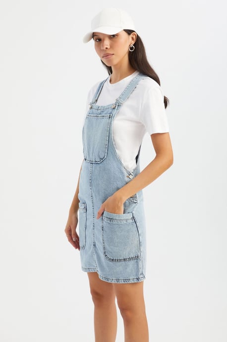 Denim Pinafore Mini Klänning med Fickdetalj - Image 2