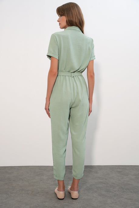 Effen Geweven Jumpsuit met Kraag en Strikdetail - Image 4