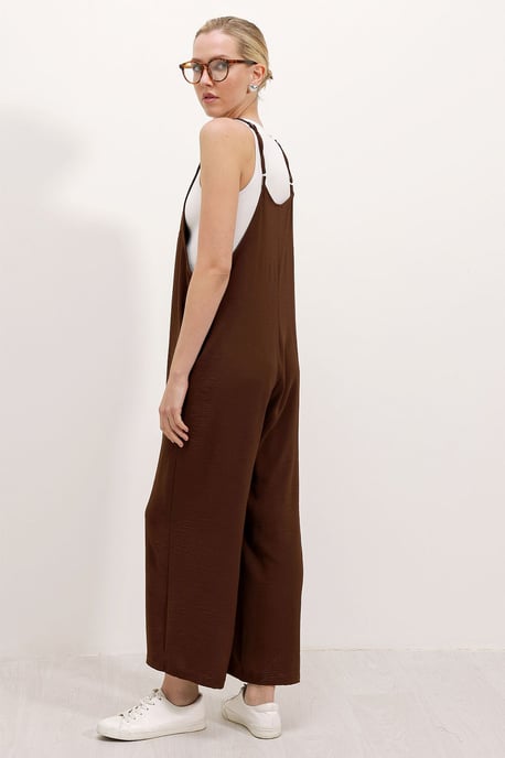 Ontspannen Fit Brede Pantalon Jumpsuit met Vierkante Kraag - Image 4
