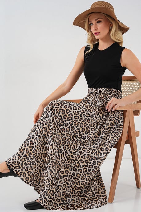 Maxi Skirt with Elastic Waist - Image 3