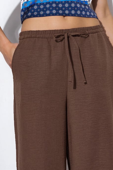 Women's Textured Polyester Jogger Pants - Image 4