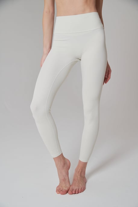 Suzanna Legging - Image 3