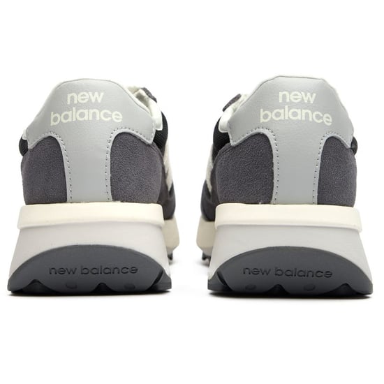 New Balance 370 Trainers - Image 3