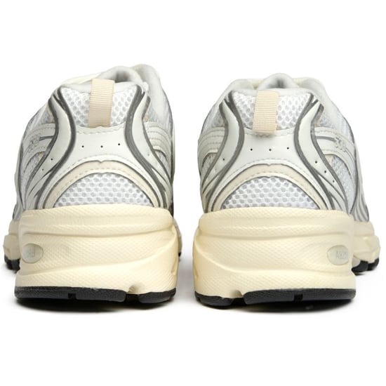 New Balance 530 Trainers - Image 3