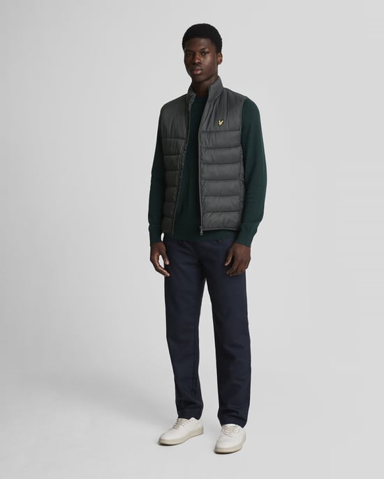 Lyle & Scott merklogo gunmetal grijs gewatteerd giletjack - Image 3