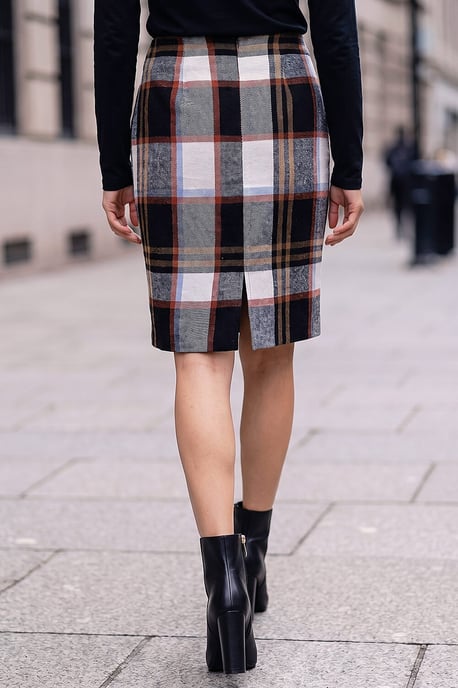 Button Tab Brush Check Skirt - Image 3