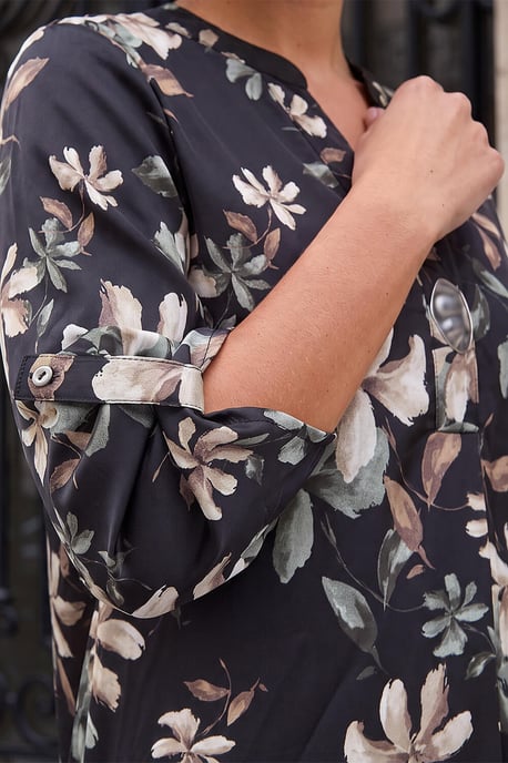 Floral Print Buttoned Longline Top - Image 4