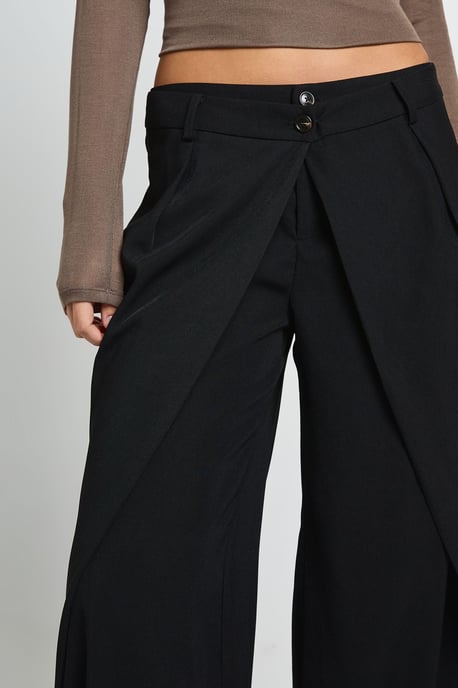 Wrap Pleat Detail Barrel Leg Trousers - Image 4