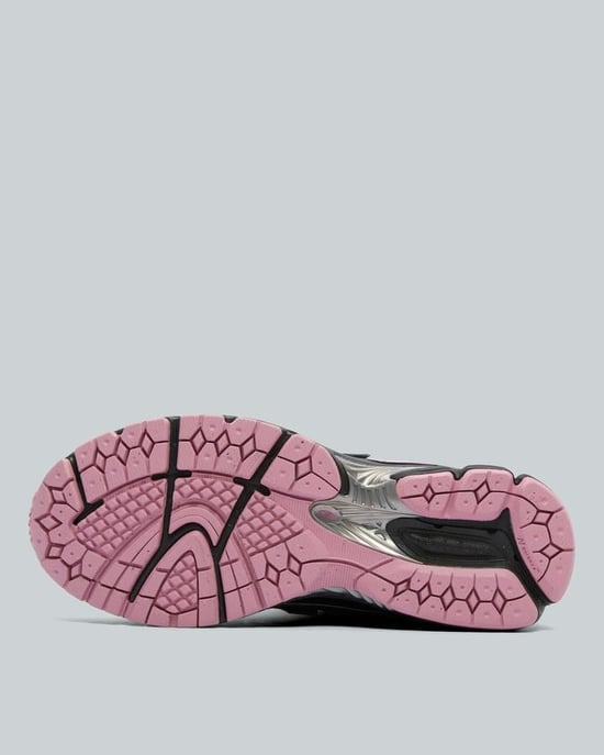 Womens 1906R Trainer - Image 4
