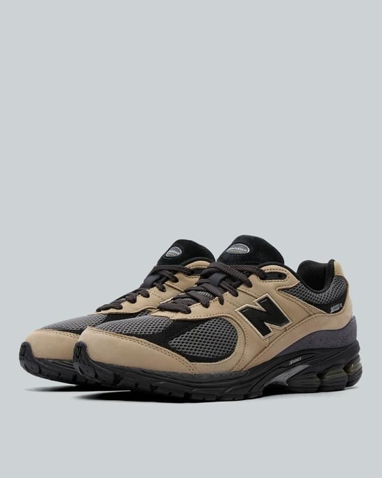2002R Trainer - Image 2