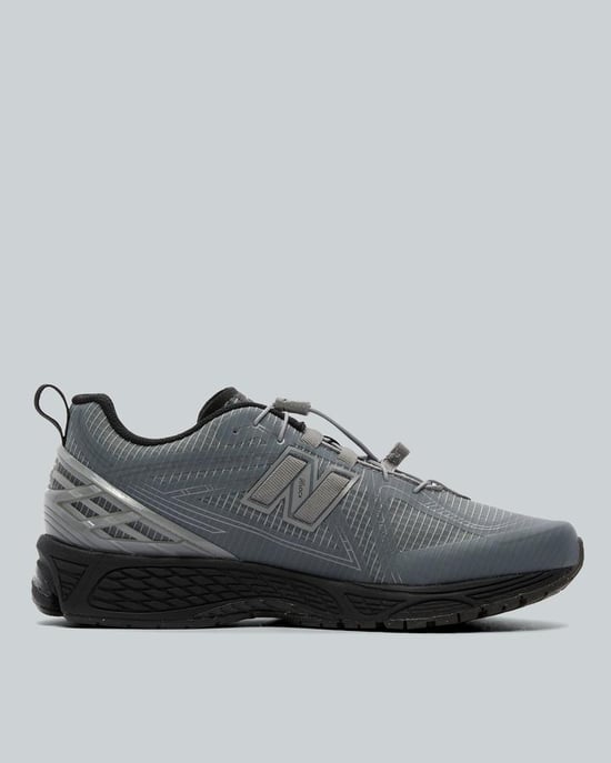 1906R Trainer - Image 3