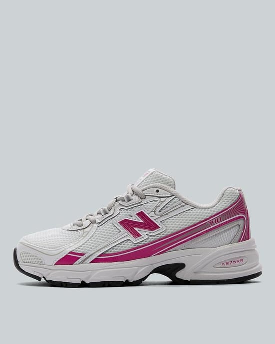 Junior 740 Trainer - Image 1