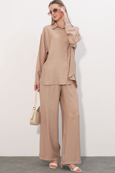 Textured Button-Up Long Sleeve Shirt - Image 3