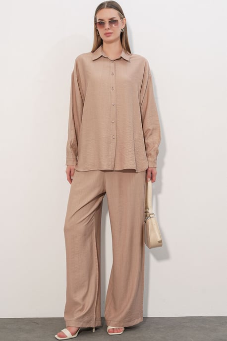 Textured Button-Up Long Sleeve Shirt - Image 4