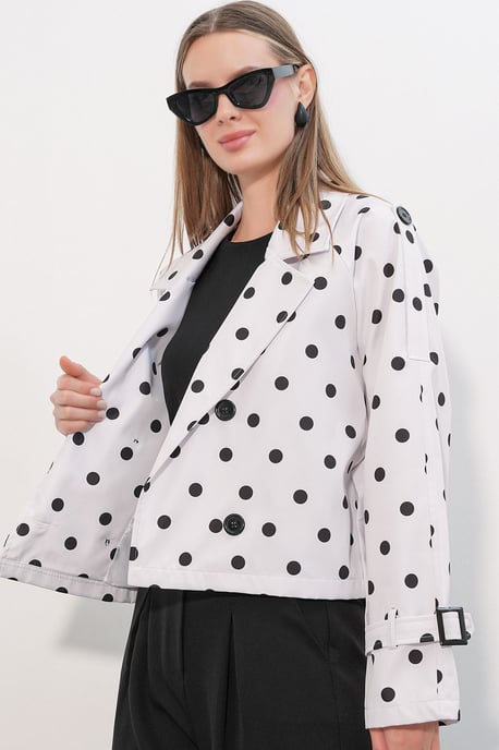 Short Belted Trench Coat - Image 4
