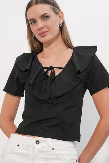 Fleurige Knoop-Voorkant Crop Top - Image 3