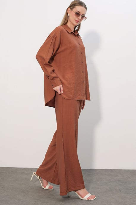 Textured Button-Up Long Sleeve Shirt - Image 3