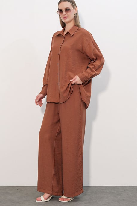 Textured Button-Up Long Sleeve Shirt - Image 4