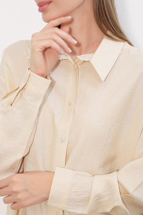 Textured Button-Up Long Sleeve Shirt - Image 4