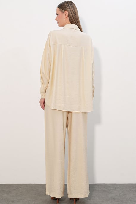 Textured Button-Up Long Sleeve Shirt - Image 5