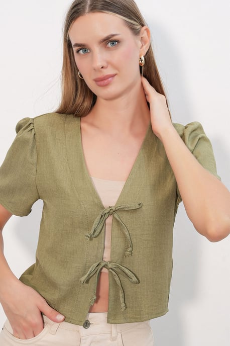 Textured V-Neck Linen Blend Crop Top - Image 4