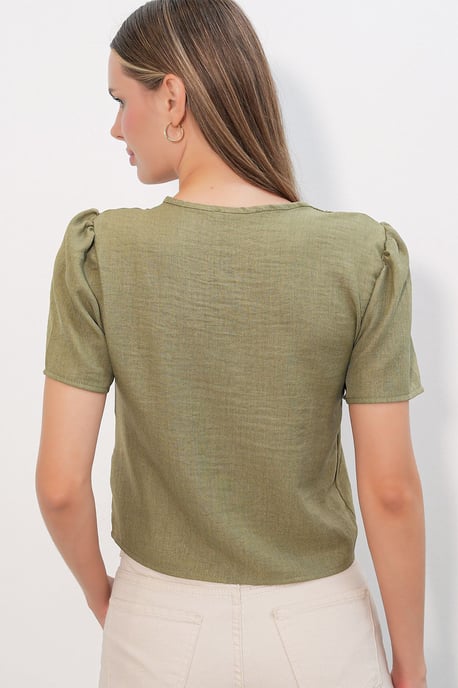 Textured V-Neck Linen Blend Crop Top - Image 6