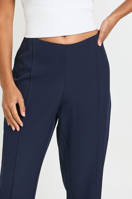 Petite Boohoo Basics Tailored Tapered Trouser - Image 4
