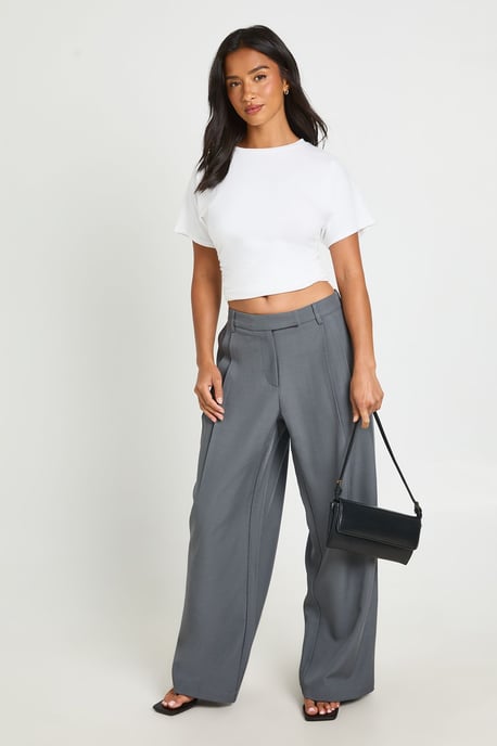 Petite Boohoo Basics Tailored Wide Leg Trouser - Image 1