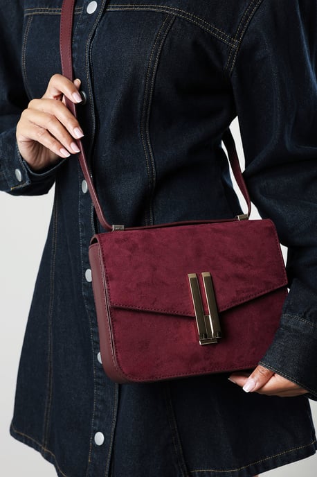 Where's That From Womens Gelora Cross Body Bag With Clasp Detail - Image 2