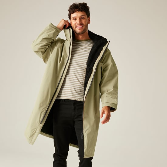 Regatta Outdoor Active Unisex Waterproof Zip Beach Surfing Changing Robe - Image 4