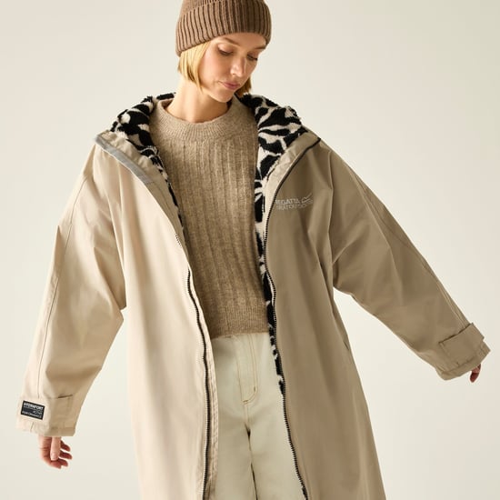 Regatta Outdoor Active Unisex Waterproof Zip Beach Surfing Changing Robe - Image 3