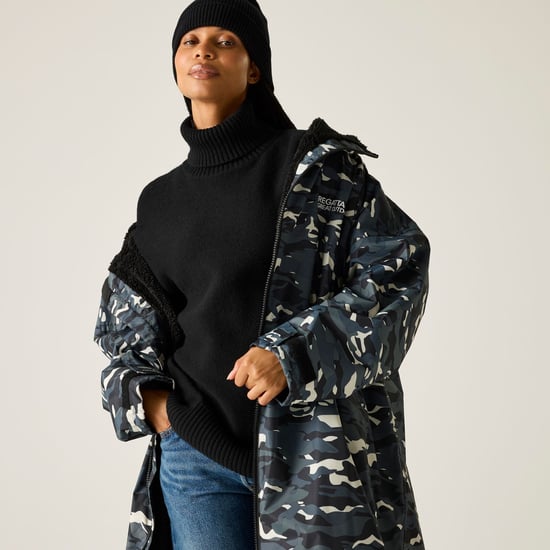 Regatta Outdoor Active Unisex Waterproof Zip Beach Surfing Changing Robe - Image 6