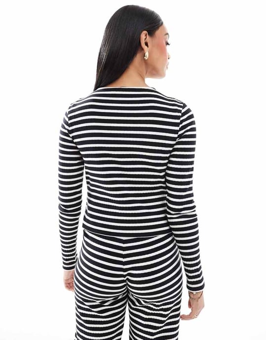 Mamalicious Maternity buttondown jersey cardigan co-ord in mono stripe - Image 4