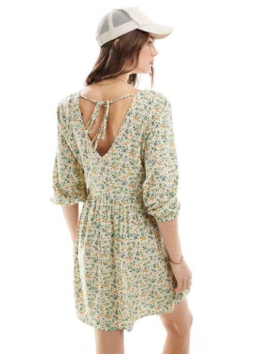 JDY v neck mini smock dress in green ditsy floral print - Image 4