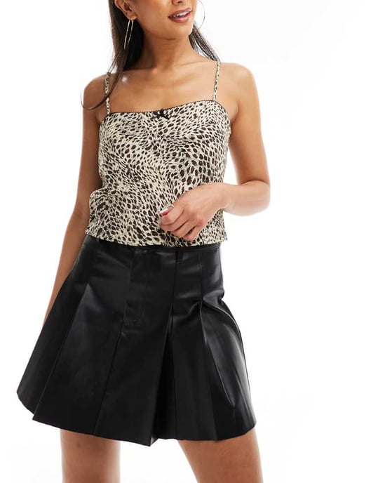 In The Style high waist leather look pleated mini skirt in black - Image 1