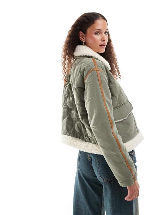 Urban Revivo faux shearling quilted overcoat in pale green - Image 4