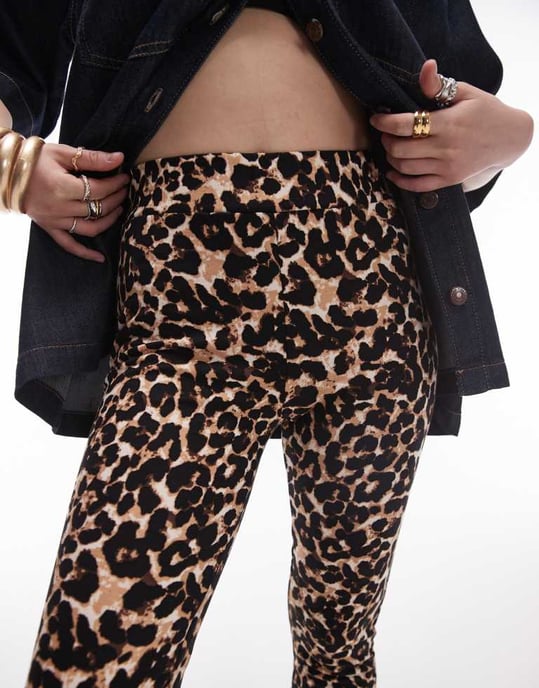Topshop Petite leopard print legging in brown - Image 2