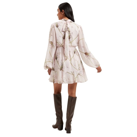Ted Baker Arakas Bedrukte Jurk Met Lange Mouwen En Strik Bij De Hals In Lichtroze - Image 4