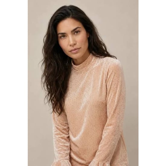 Helena Hart 7885 pull paillet nude - Image 1