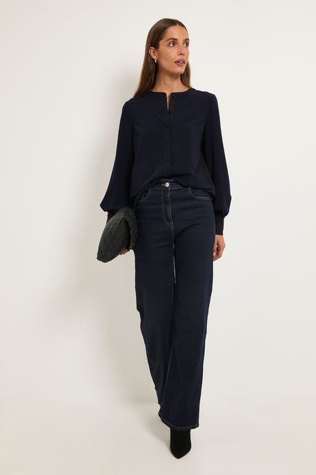 Contrast Stripe Buttoned Blouse - Image 4