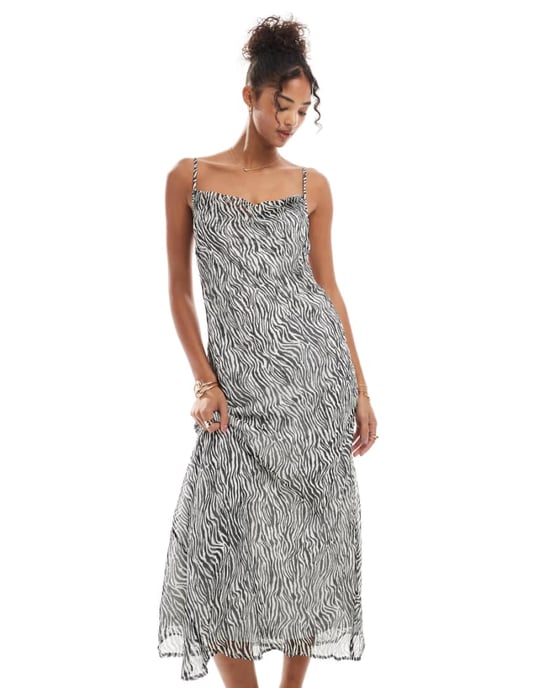 Vero Moda Smilla kappa hals cami midiklänning i zebramönster - Image 1