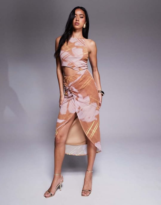 ASOS DESIGN halterneck midi klänning med omslagsskirt i tryck - Image 4